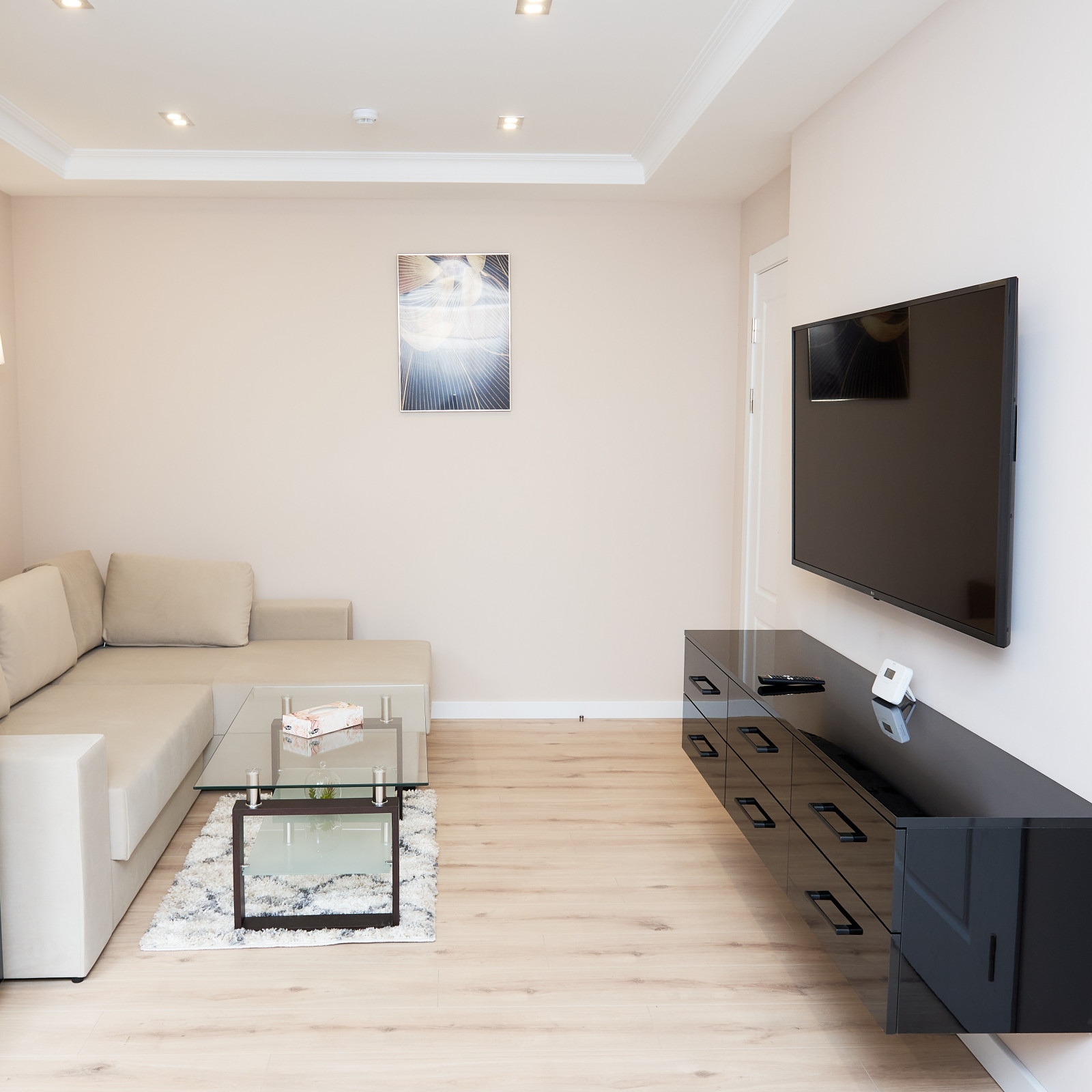 Обложка проекта: Комплексный ремонт двухкомнатной квартиры в новостройке