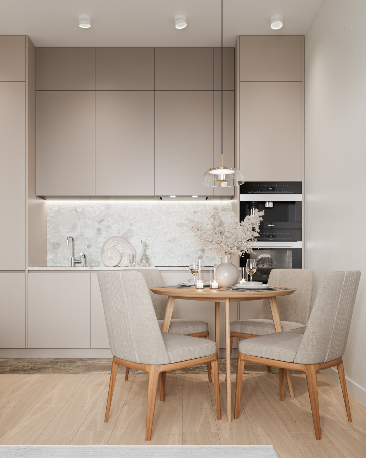 Кухня, вид на обеденную зону и гарнитур