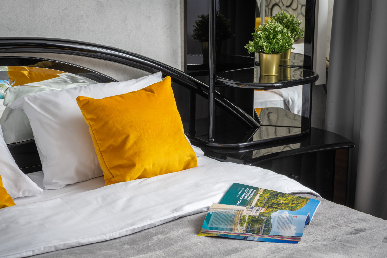 Обложка проекта: Трехкомнатная квартира после хоум-стейджинга