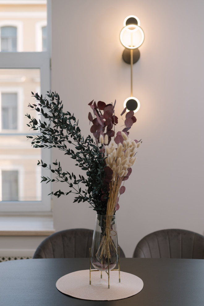 Реализация проекта в старом фонде СПб, квартира с камином.