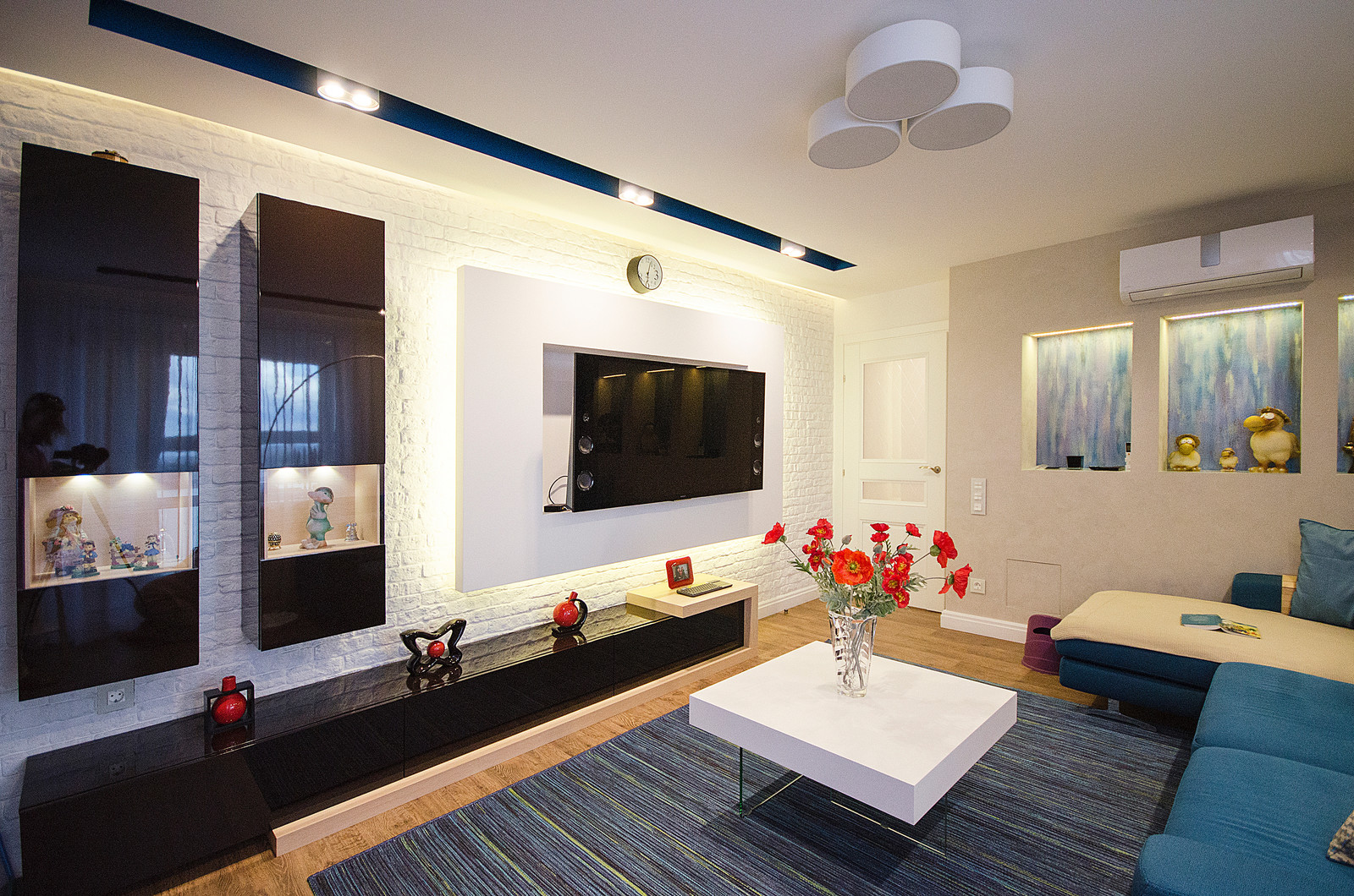 Яркие краски в Малевиче