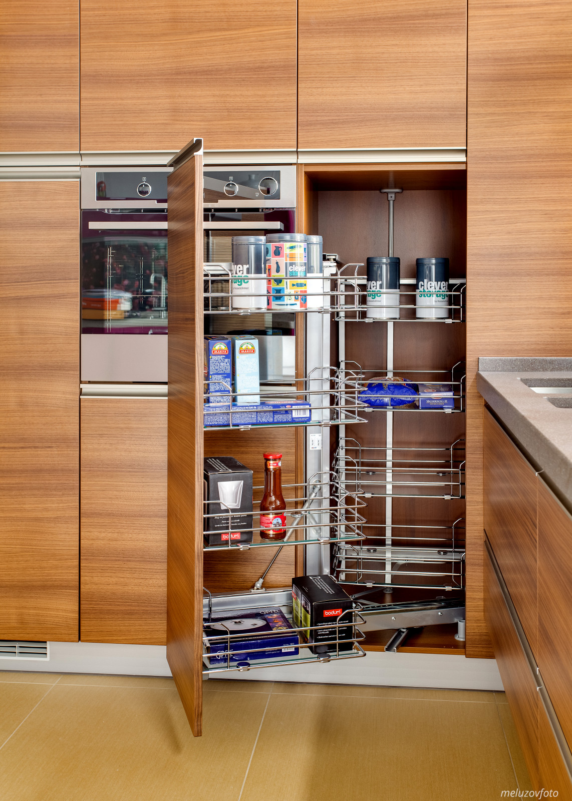 Шпонированные кухни