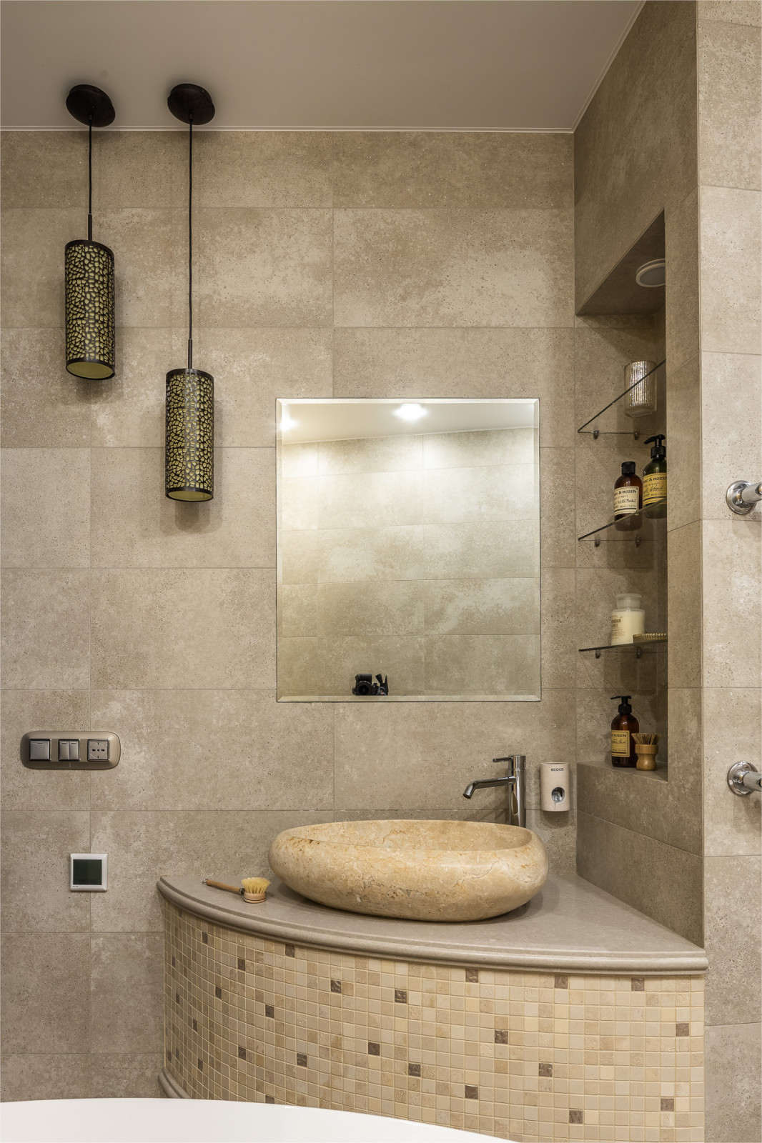 Яркая квартира в ЖК Победа
