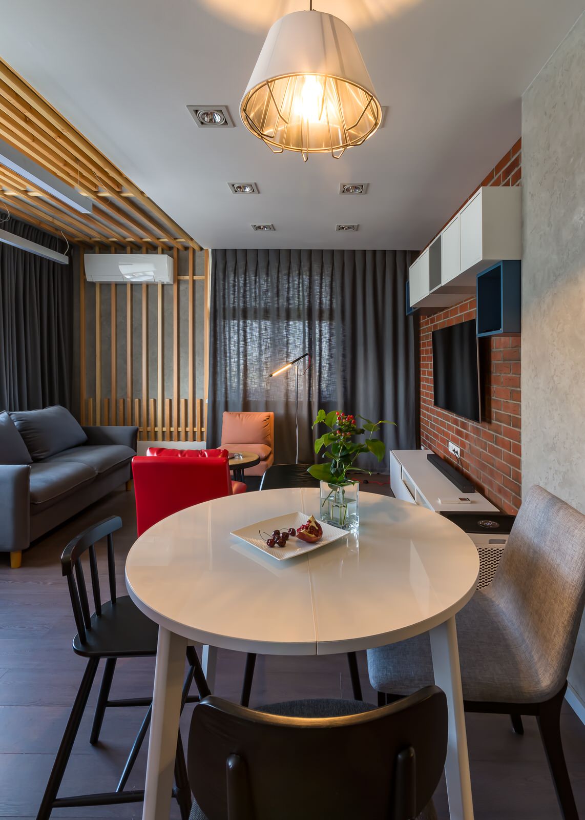 Интерьер в стиле "Яркий лофт"