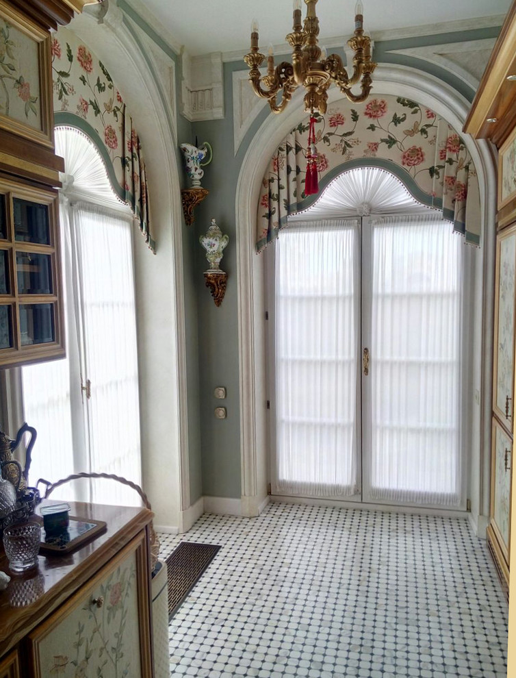 Обложка проекта: Ламбрекены в классическом стиле. От эскиза до реализации.