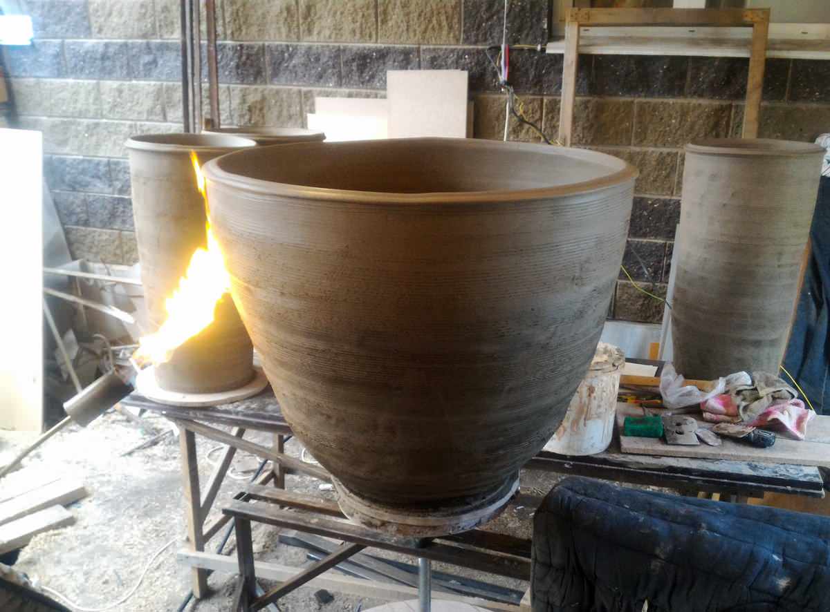 Горшки, амфора и кашпо для ресторана Olivo