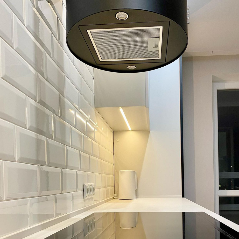 Стильная кухня с витриной