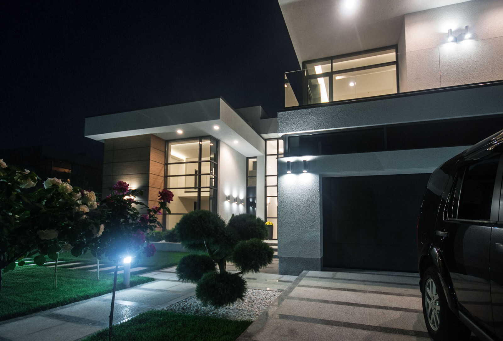 Остекление коттеджа в поселке БЕНИЛЮКС на алюминиевой системе REYNAERS