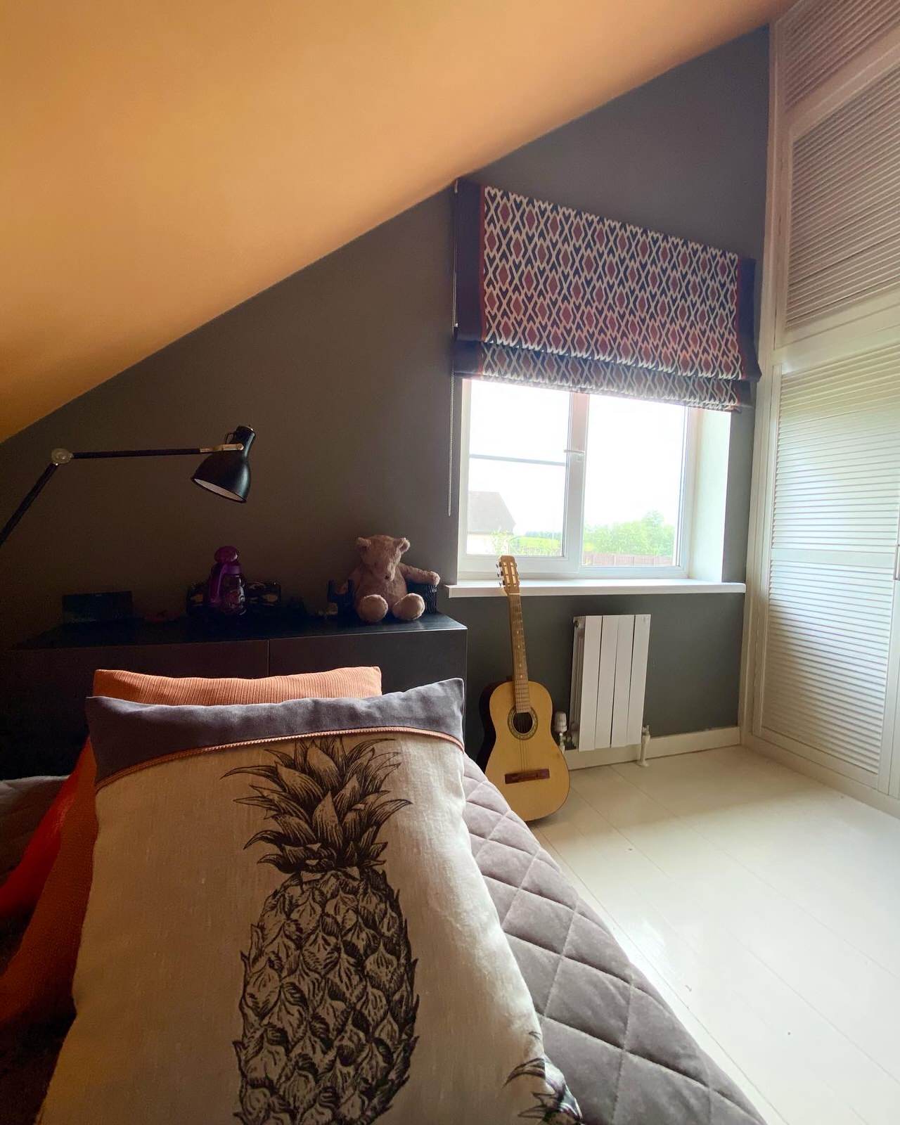 4AE153FB-F213-40A3-A53A-2EE65F07B0E4