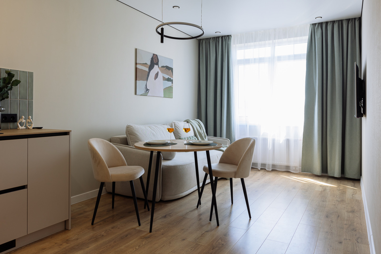 Фоновое изображение профиля Mira Space