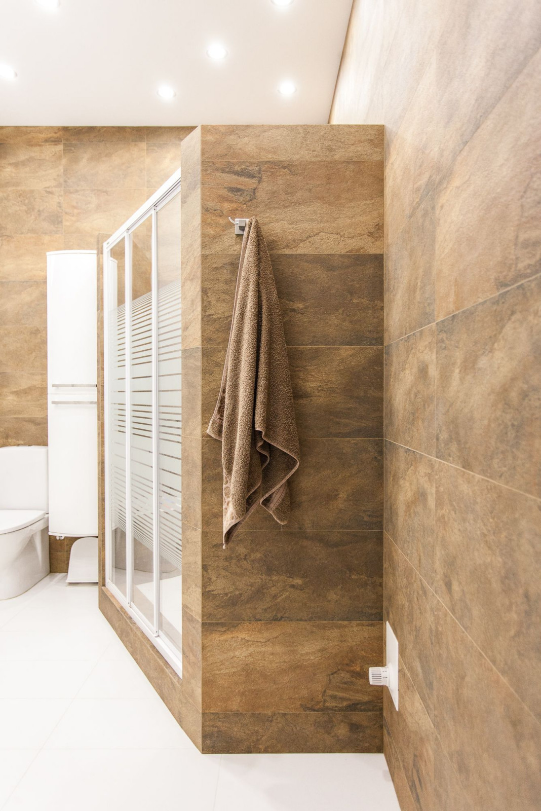 Акцент на белом