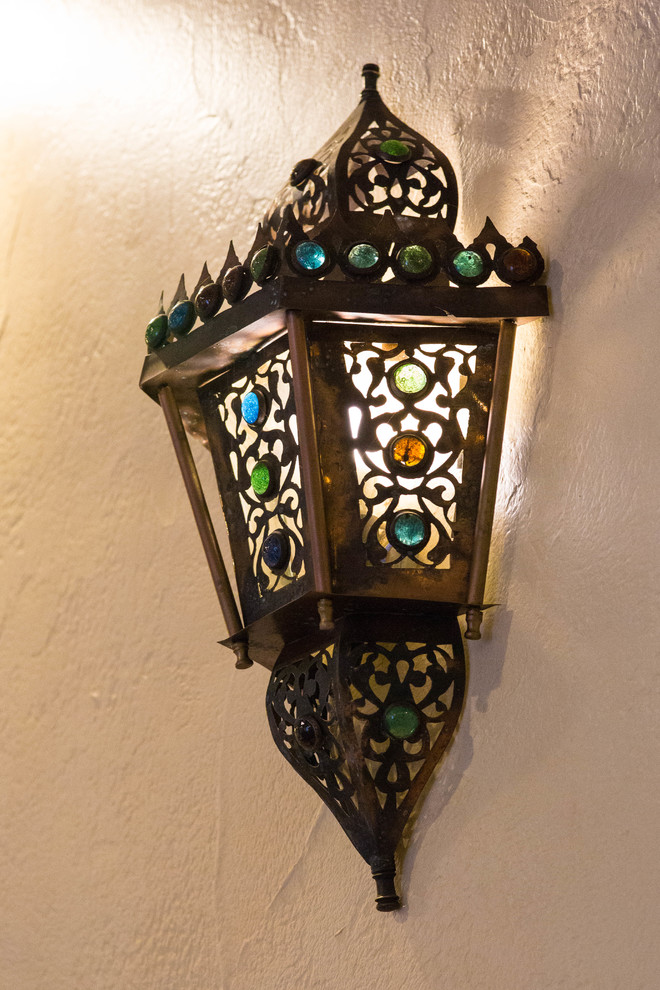 Из дальних странствий возвратясь...