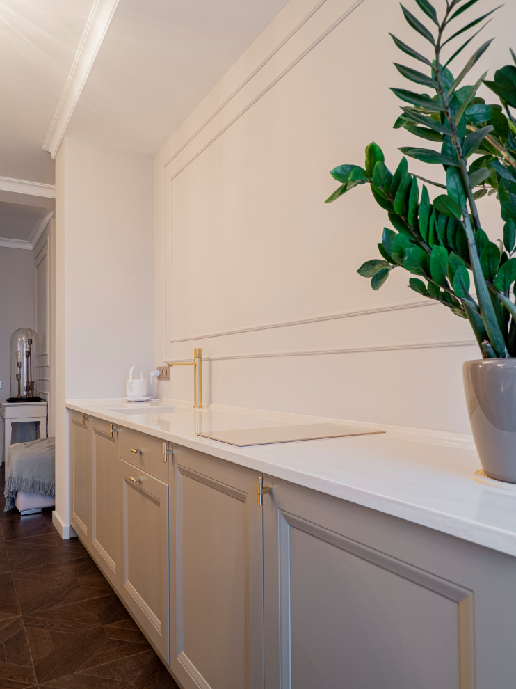 Меблировка квартиры: необычная кухня и гардеробная