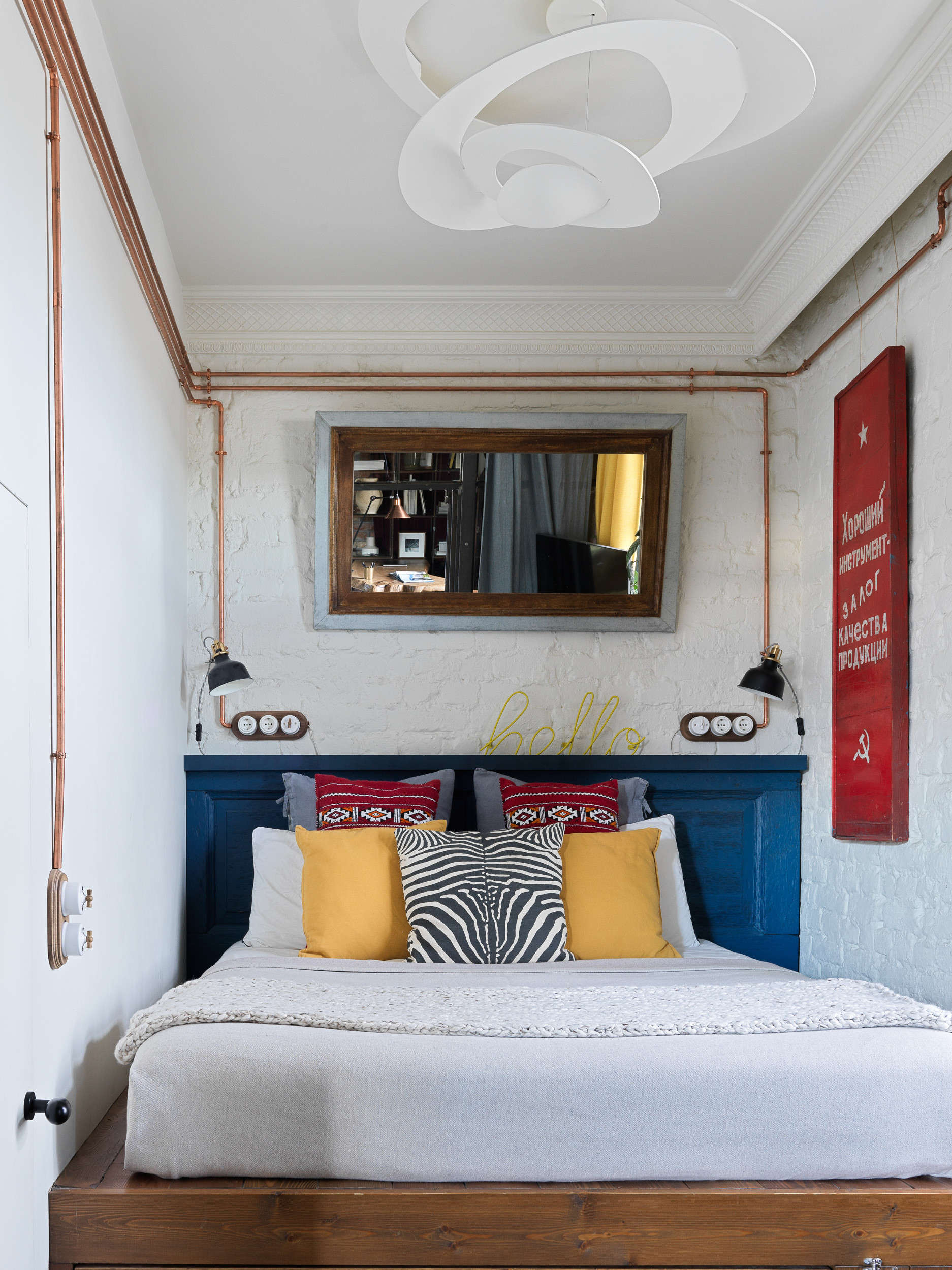 Houzz тур: Лофт в Петербурге с домиком для собак