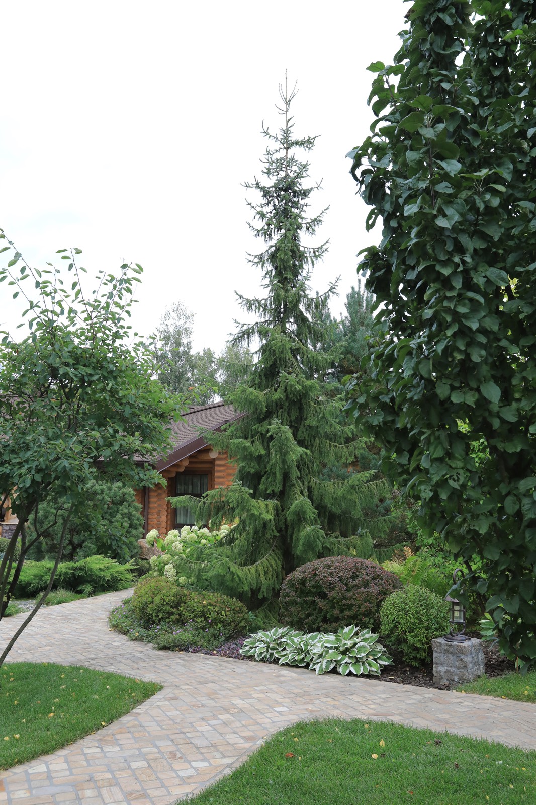 Сказочный мир в предместье Орла