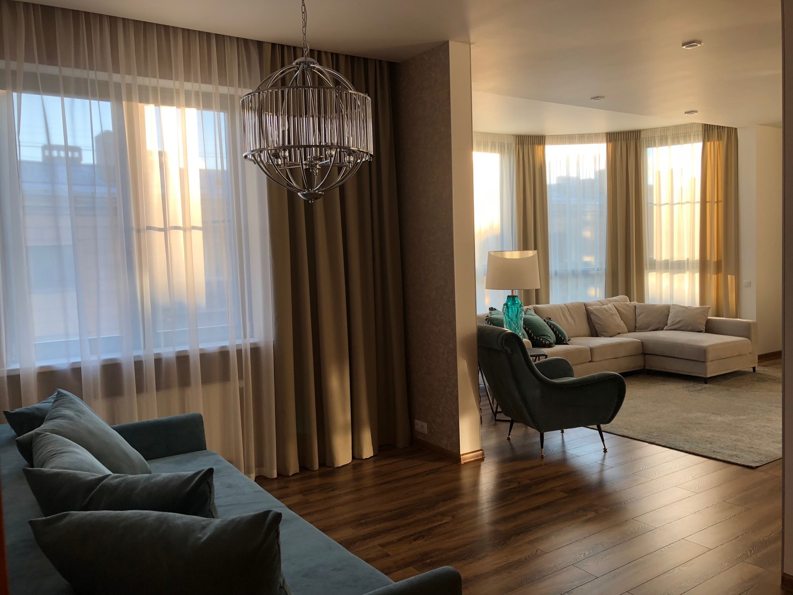 Текстильное оформление интерьеров. Шторы,карнизы,светозащита.