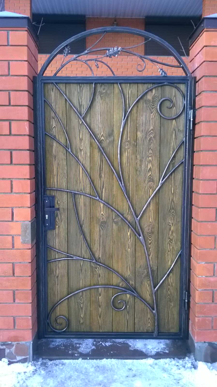 Обложка проекта: калитка