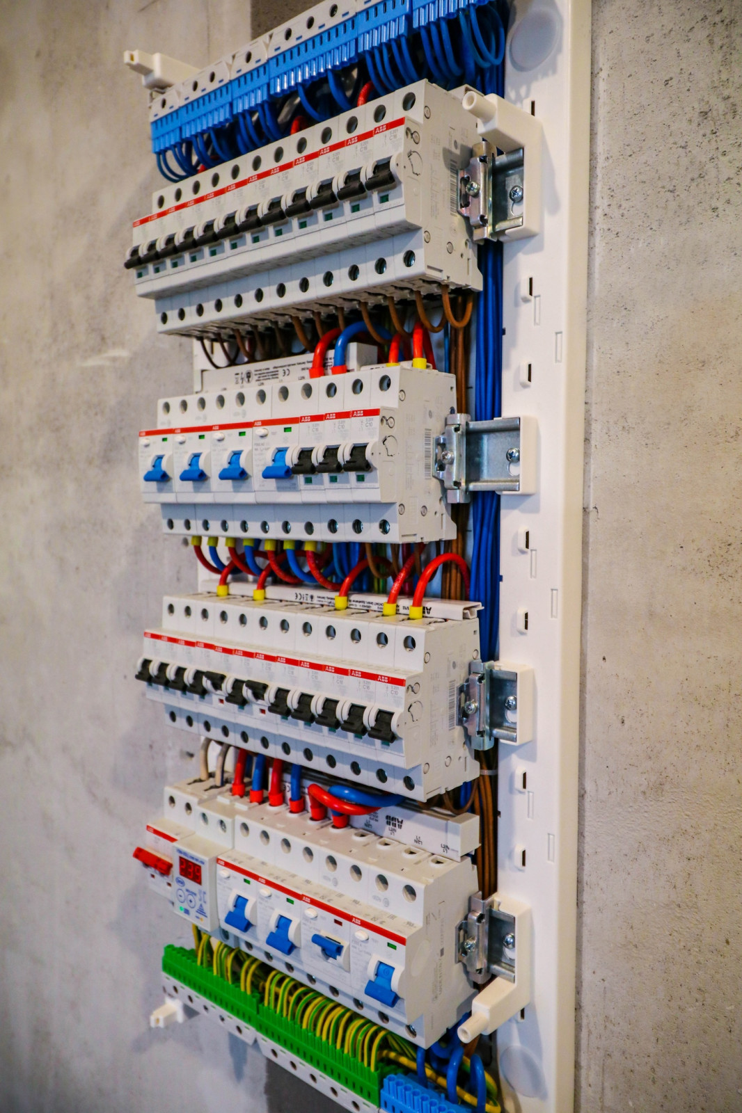 Электромонтажные работы