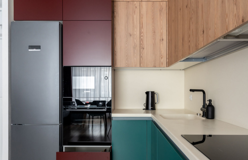 Трехцветный кухонный гарнитур от дизайнера