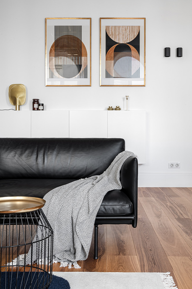 Houzz Украина: Черно-белый интерьер с арочными окнами