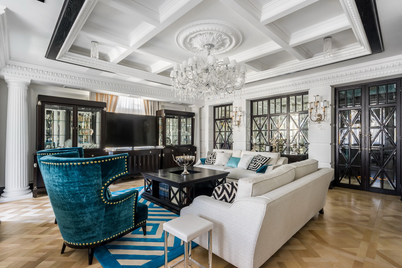 Интерьер квартиры в стиле современной классики с элементами Ар-Деко в Петербурге