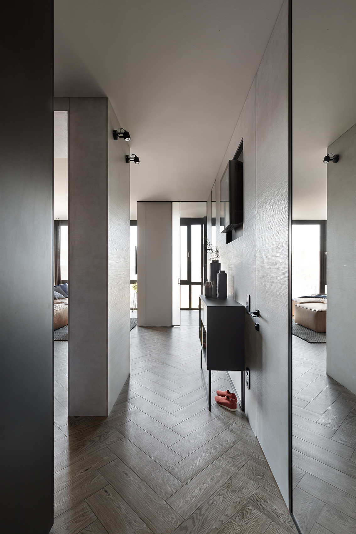 Houzz Украина: Небольшая квартира с насыщенными оттенками