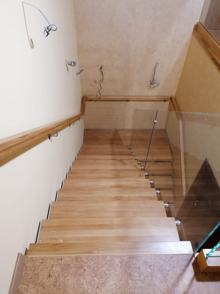 Открытая современная лестница