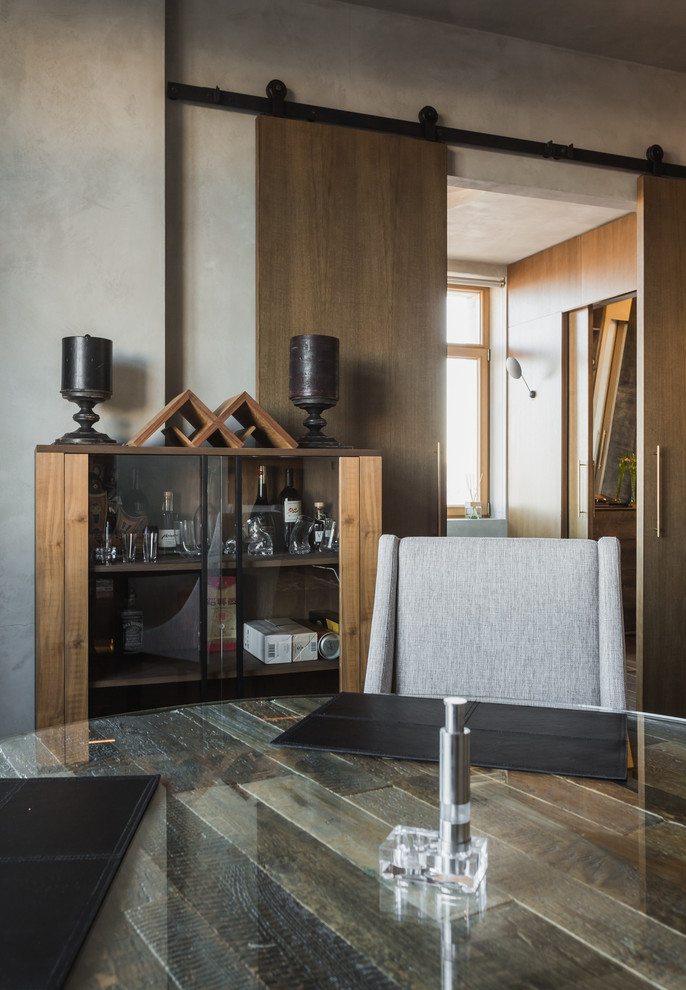 В гостях: Африканские сувениры в квартире холостяка