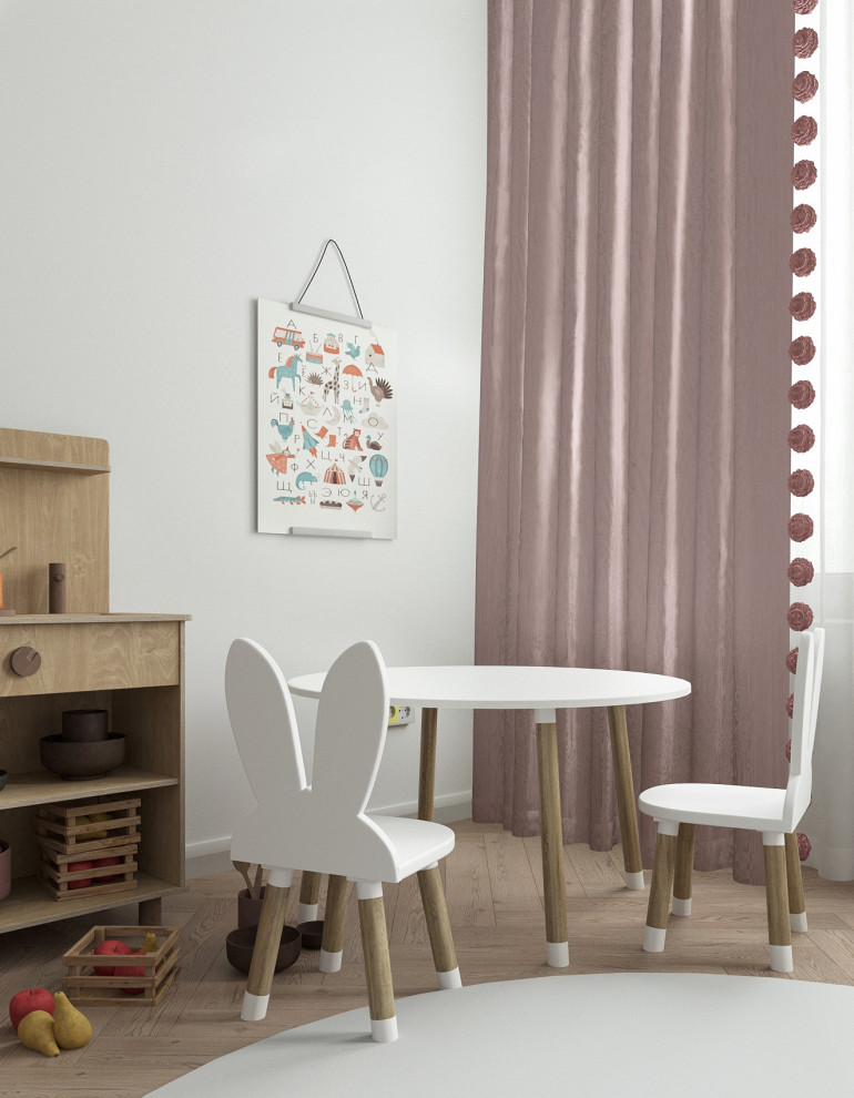 Яркие акценты и универсальная детская: интерьер для молодой семьи с дочкой