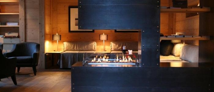 Гостиная в отели с биокамином