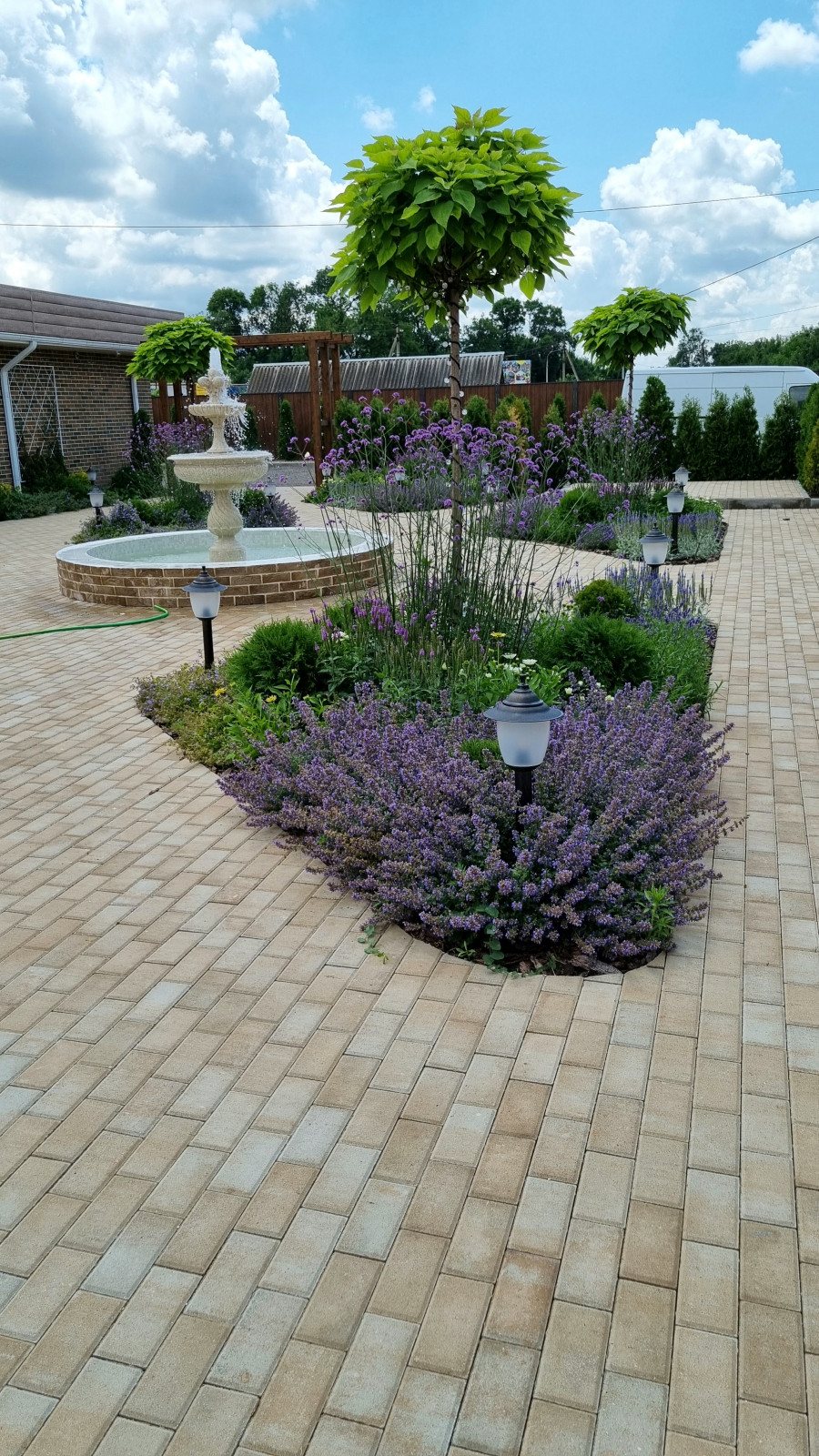 Реализация проекта "Французский дворик"