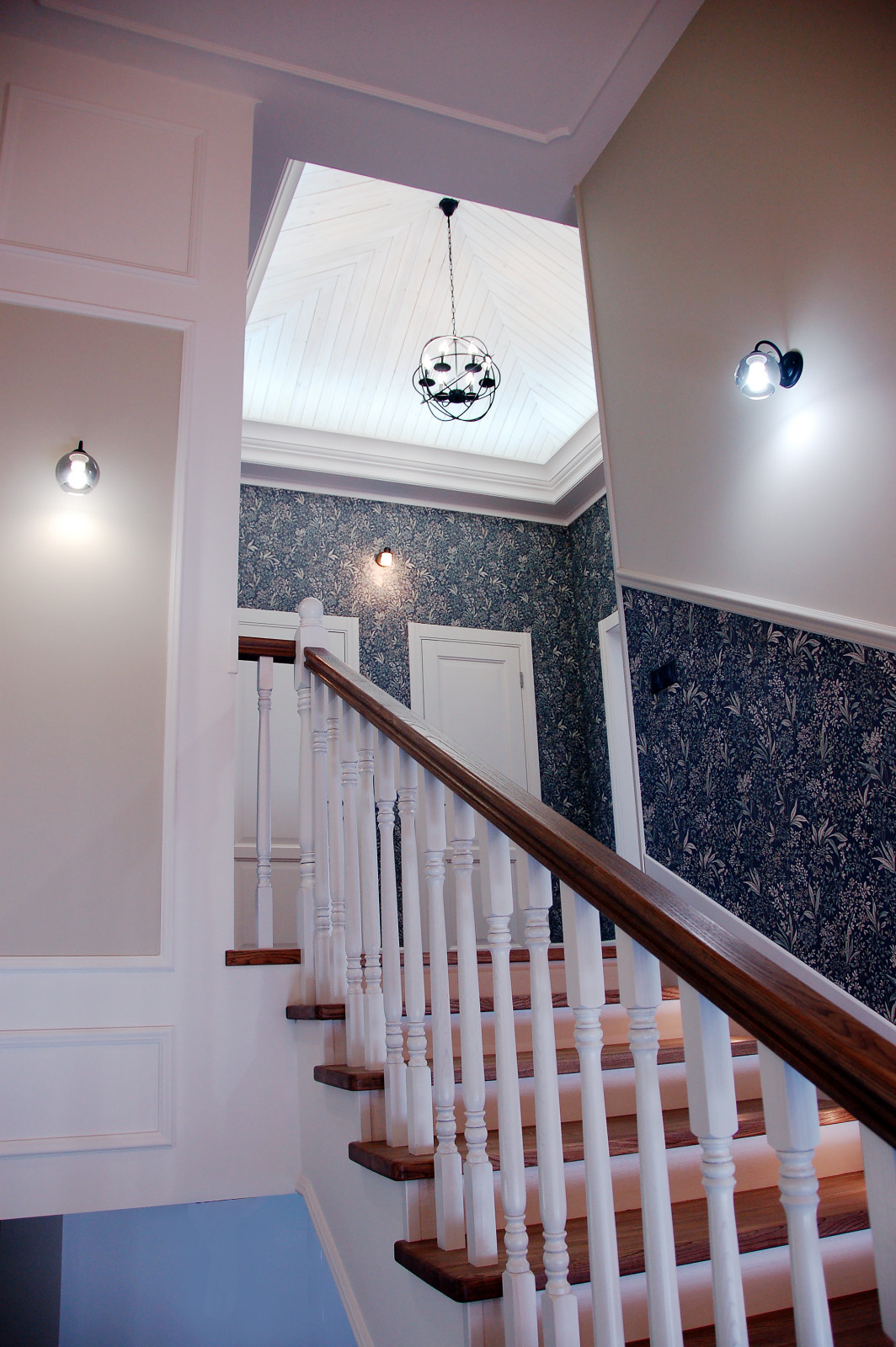 последняя работа - коттедж 300 метров с традиционной атмосферой уюта