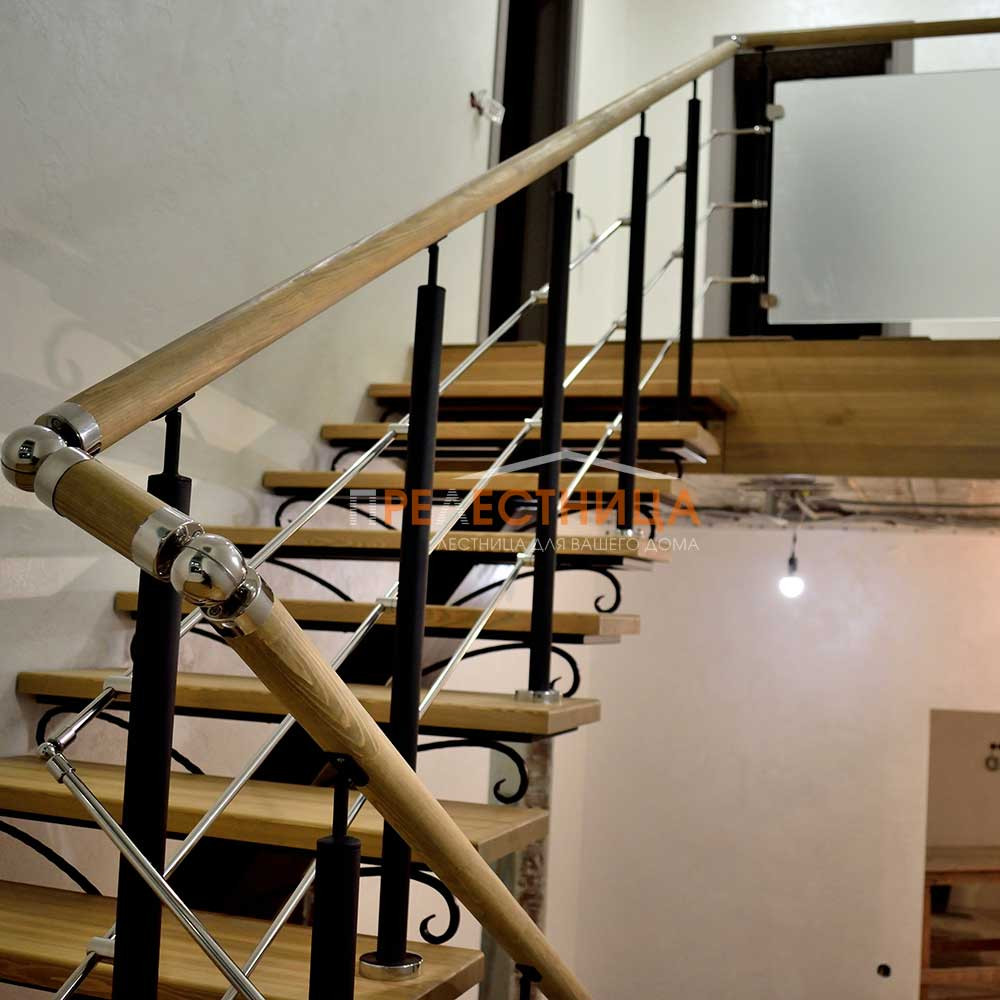 Облицовка металлического каркаса лиственницей