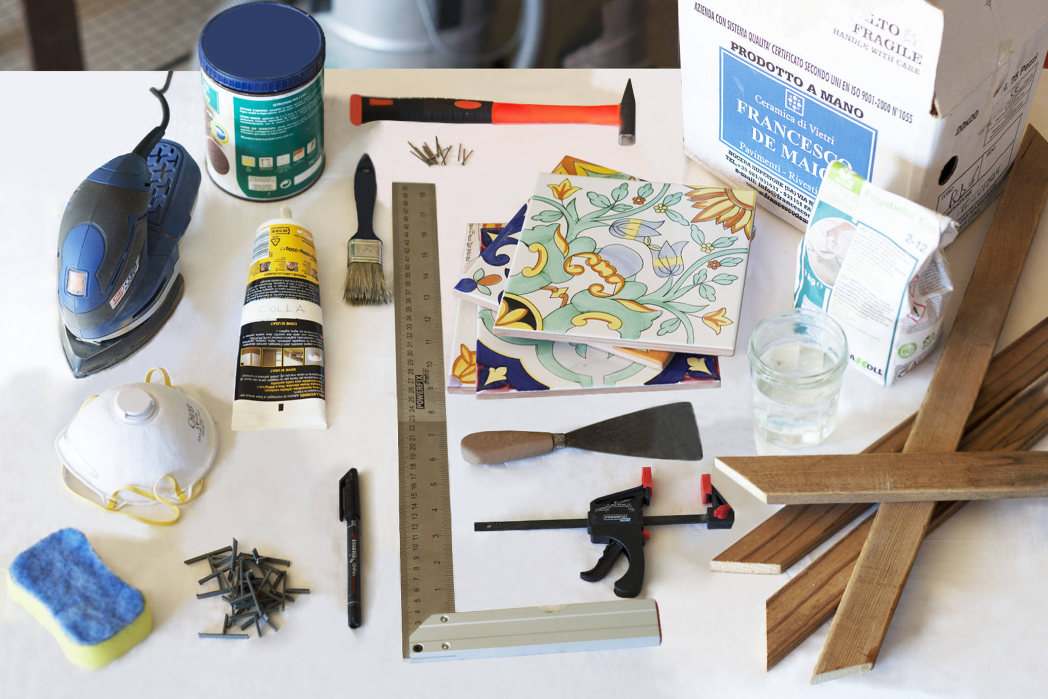 Своими руками: Как выложить стол плиткой