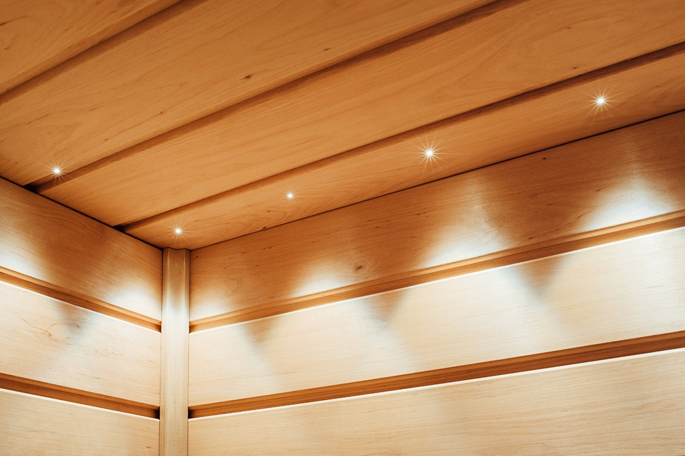 Освещение потолка в сауне.