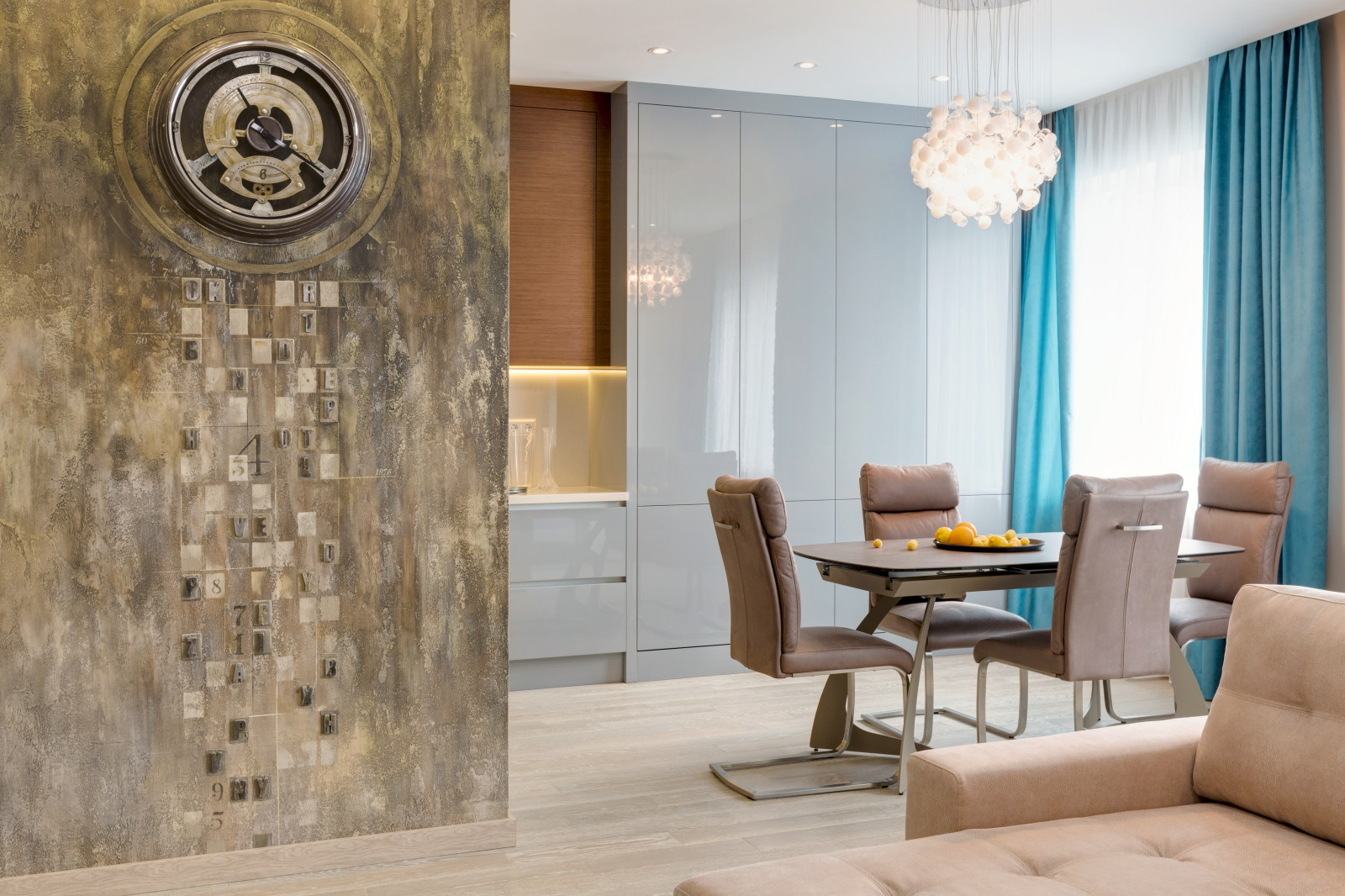 Современная квартира для небольшой семьи