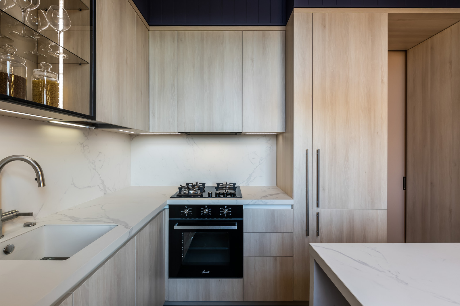 Вытяжка Konigin Navi Black в передаче «Квартирный вопрос».