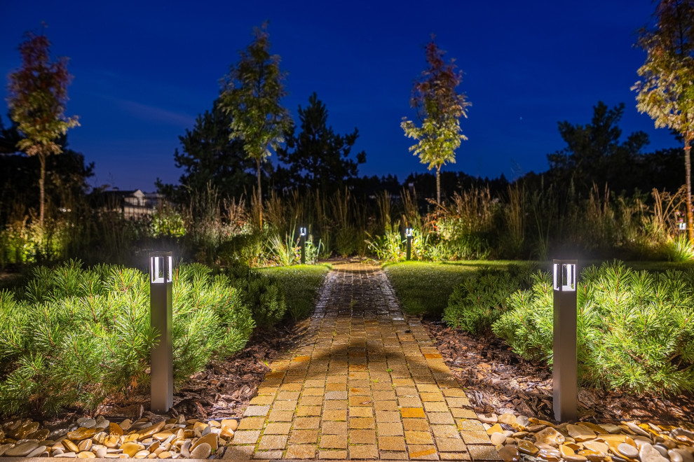 Ландшафтная подсветка участка в КП Ренессанс Парк