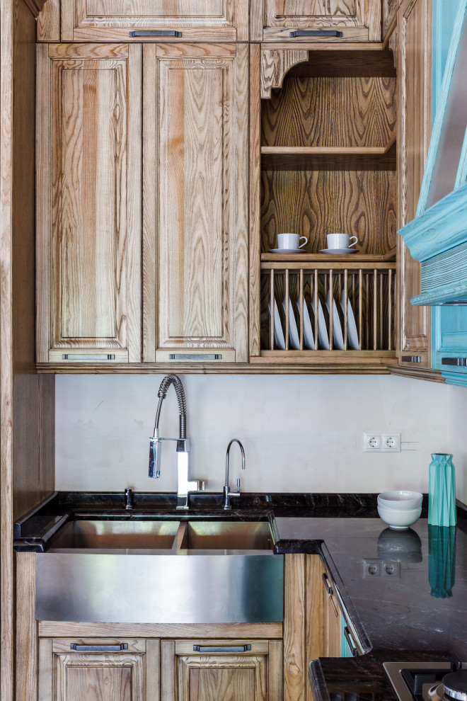 Кухня в бирюзовых оттенках