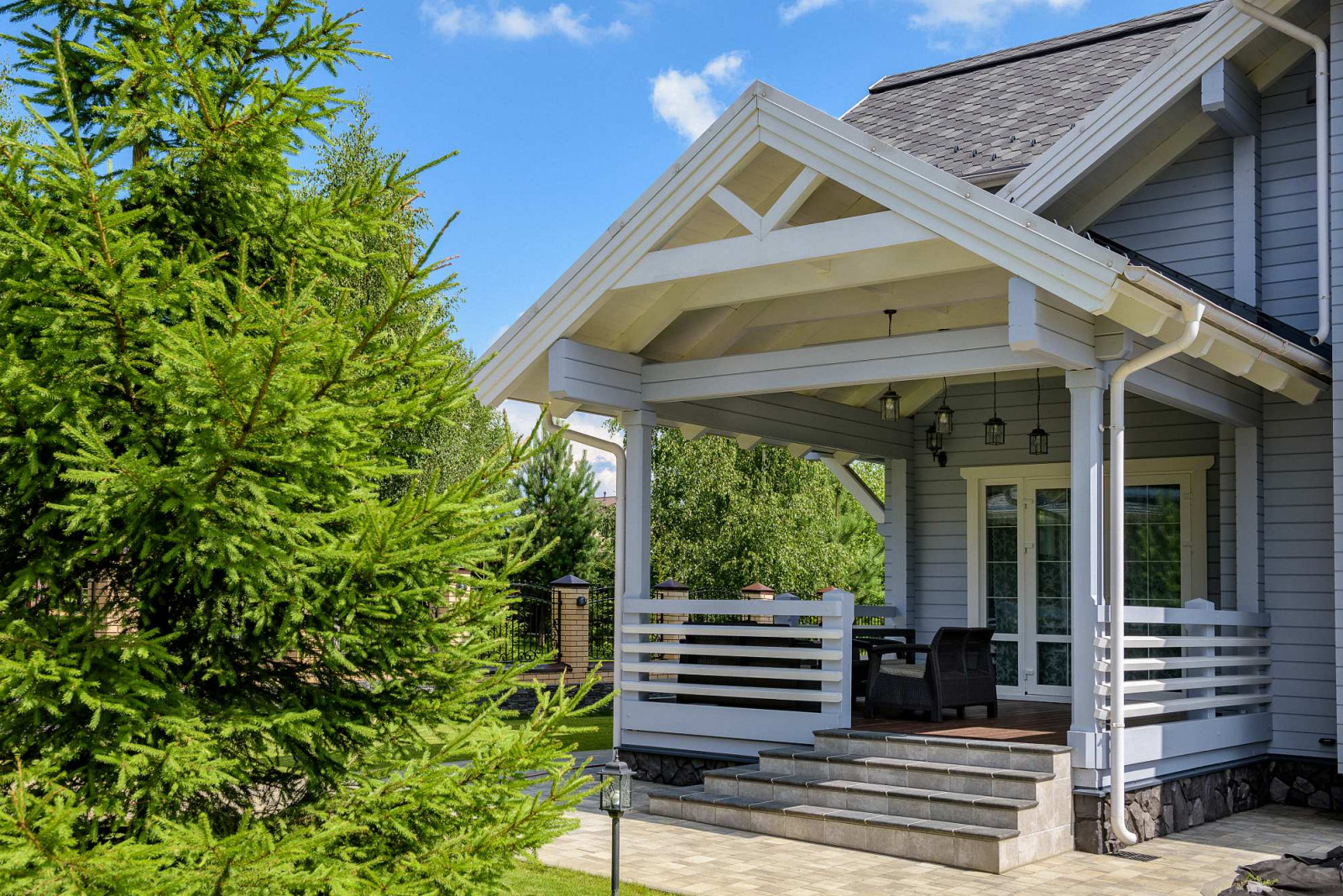 Терраса и дом