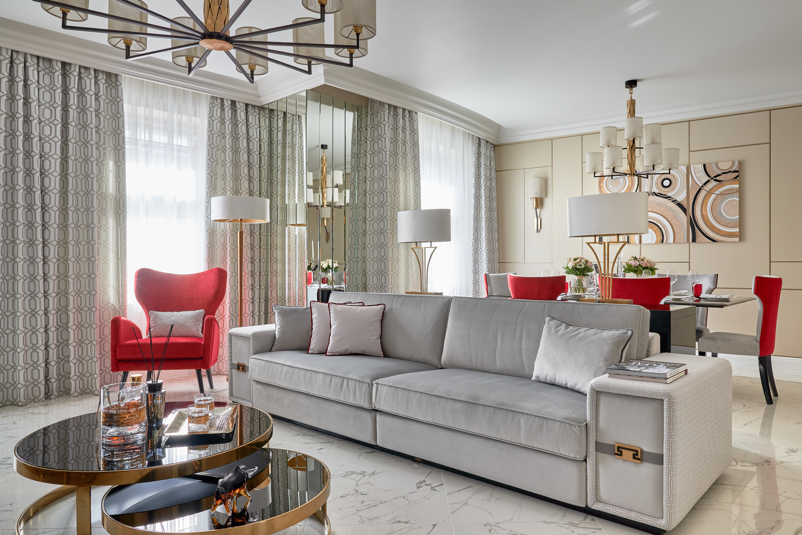 Яркий, роскошный, искрящийся.