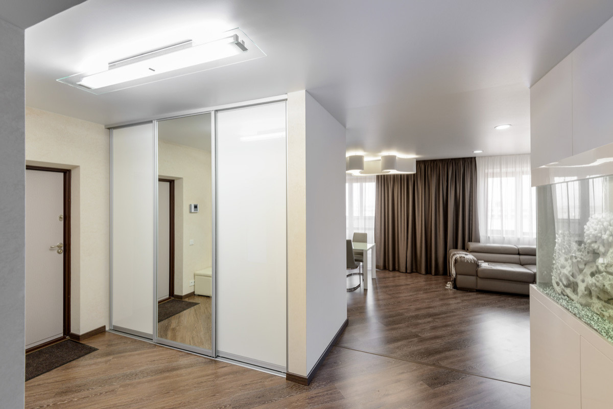 apartment with aquarium