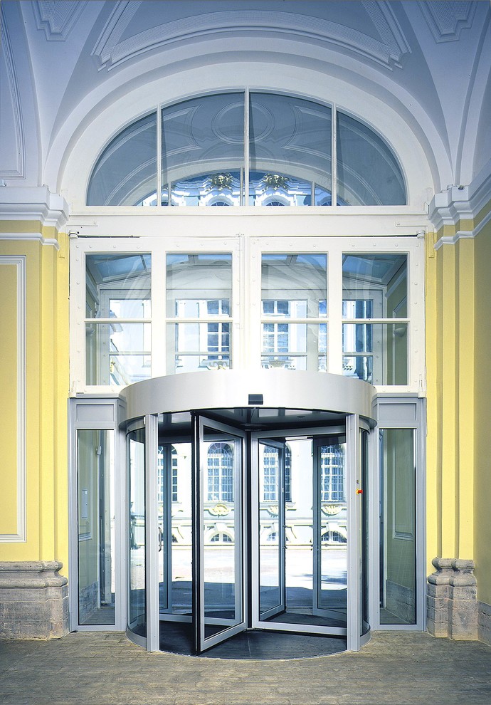 Дверная автоматика