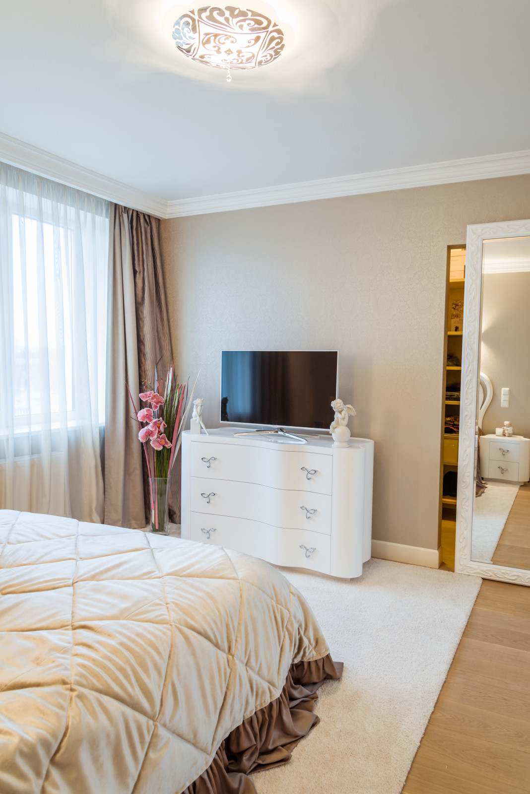 Квартира в стиле Неоклассика (70 кв м)