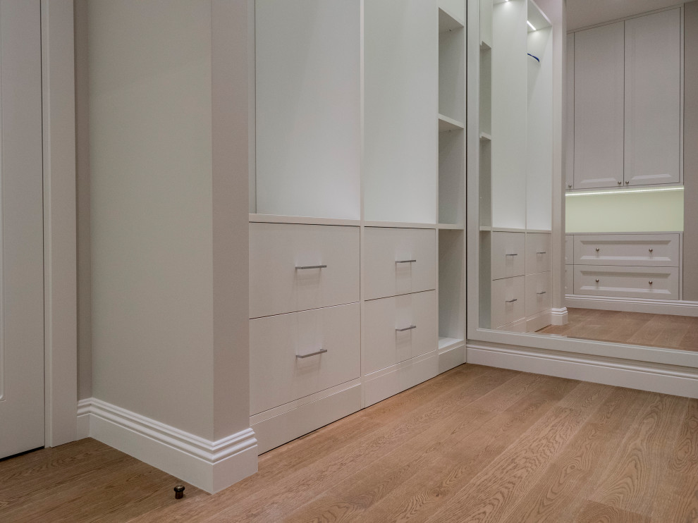 Комплексная меблировка квартиры в неоклассическом стиле