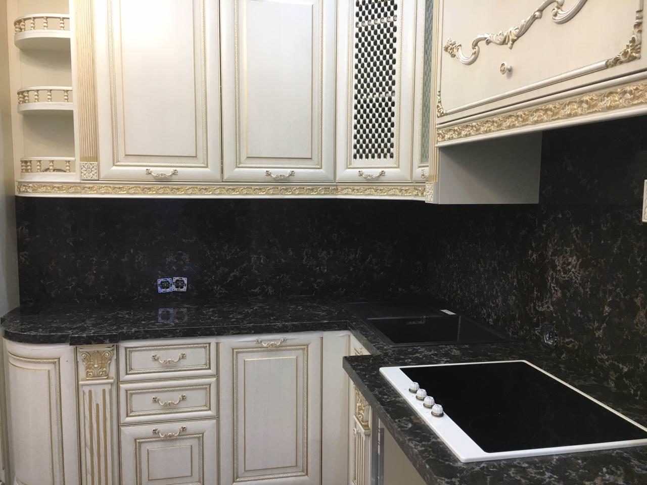 Столешница из кварцевого камня Avant Quartz 9005 Бурбонне