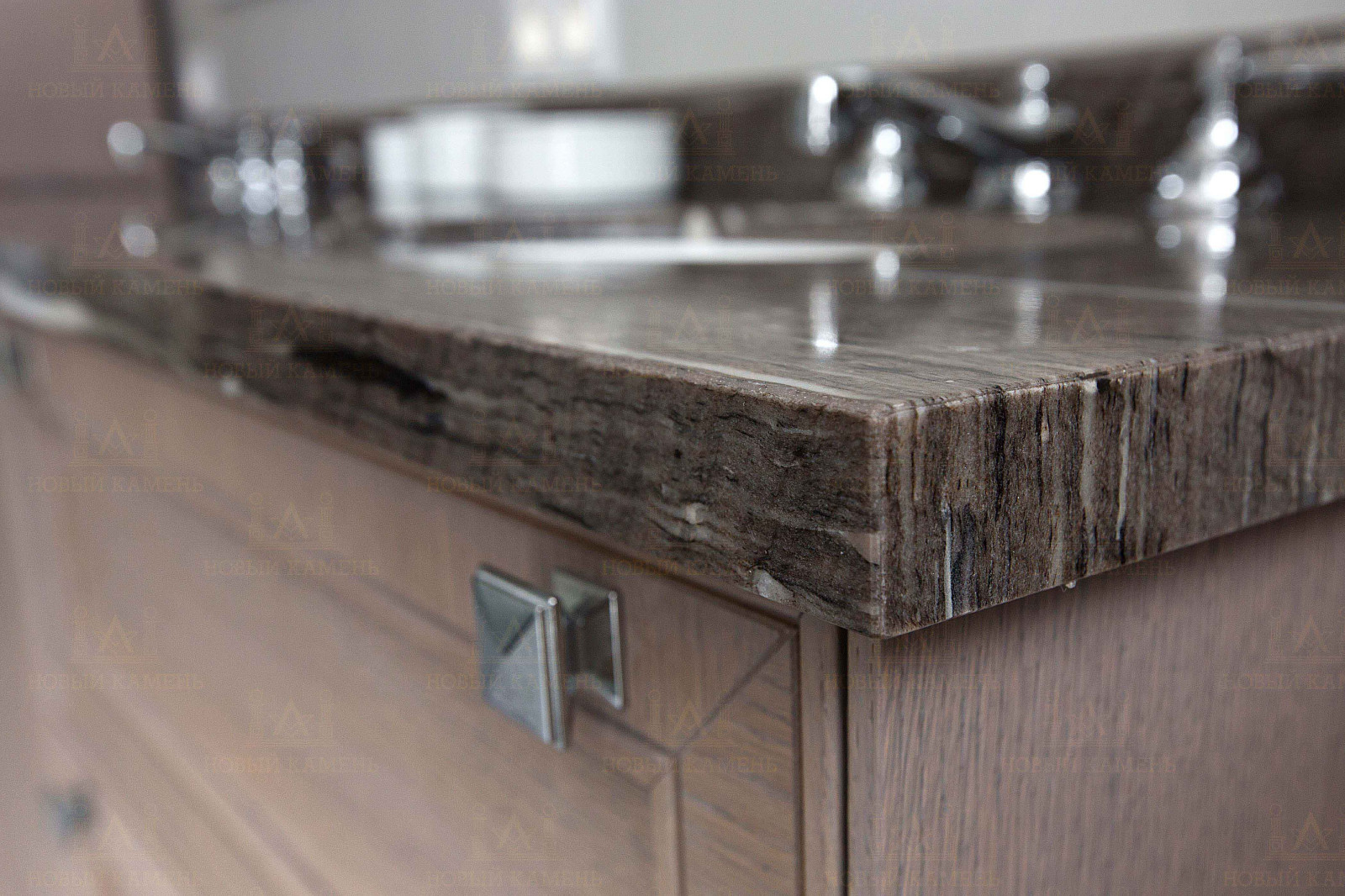 Столешница из кварцита