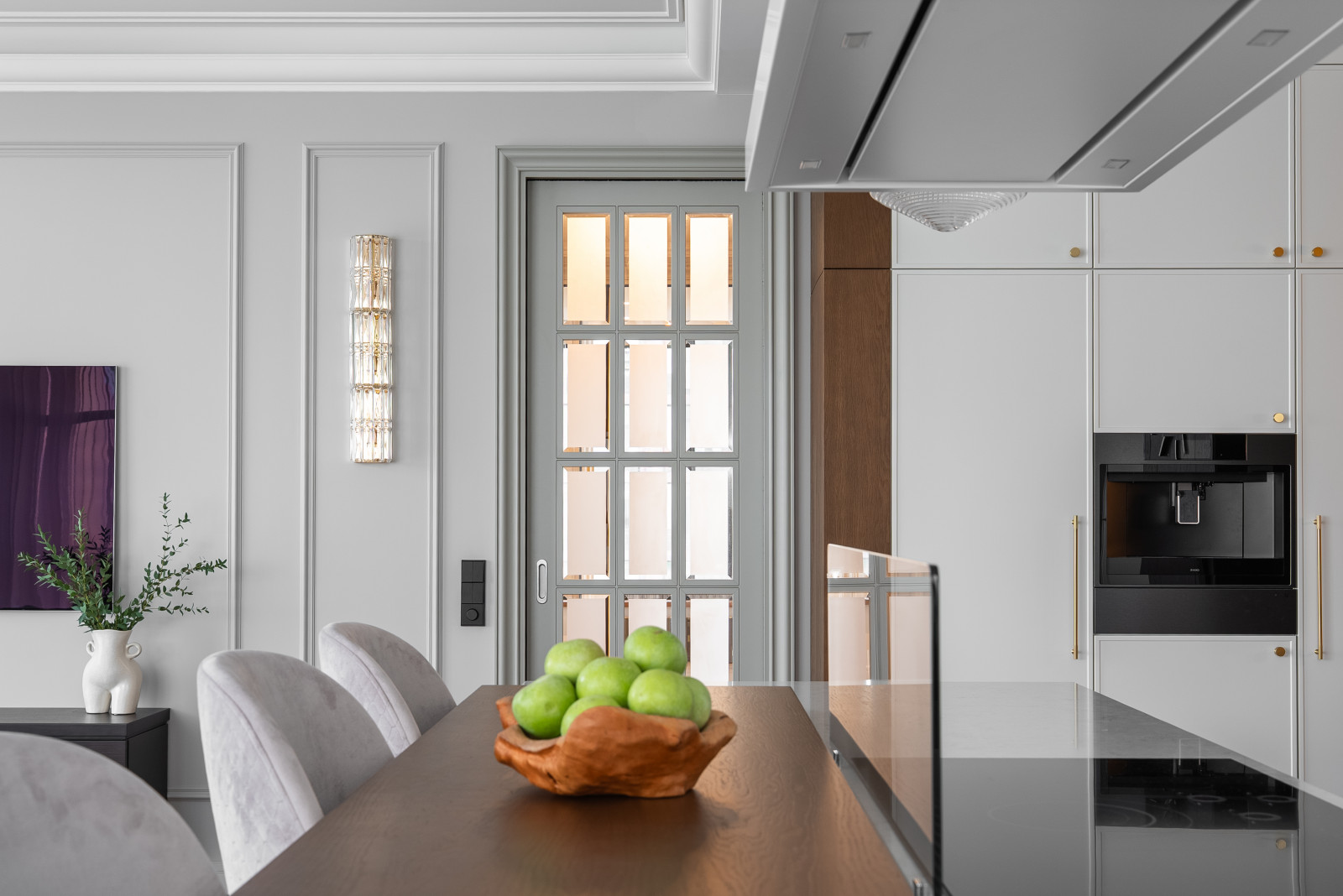 с видом на реку