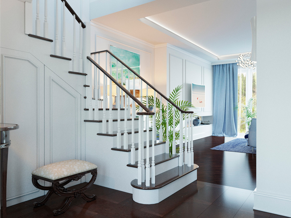 Вид из прихожей на камин