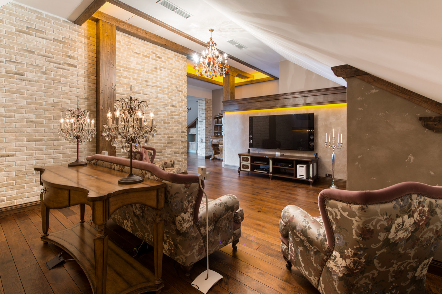 Интерьеры дома в поселке "Третья Охота"